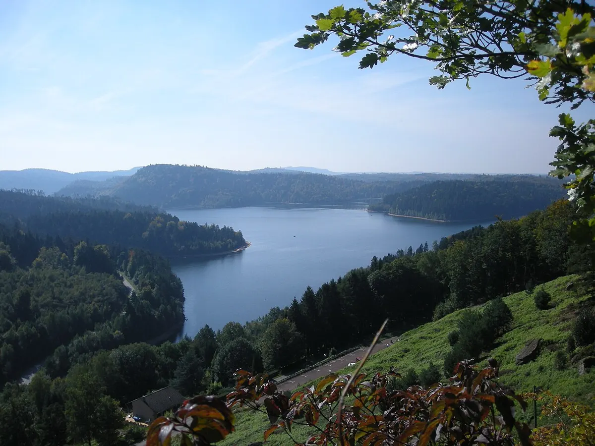 Lac de Pierre-Percée