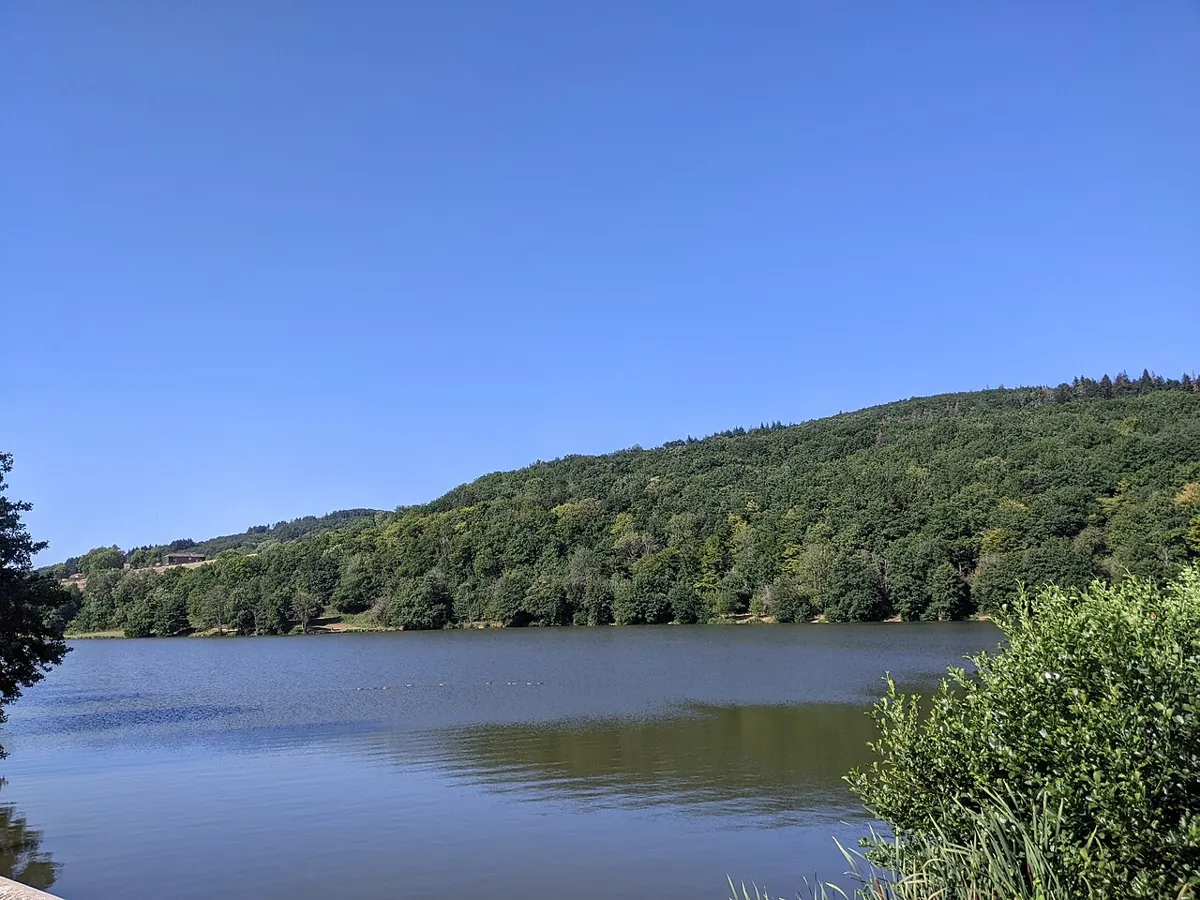 Lac de Saint-Point Lamartine