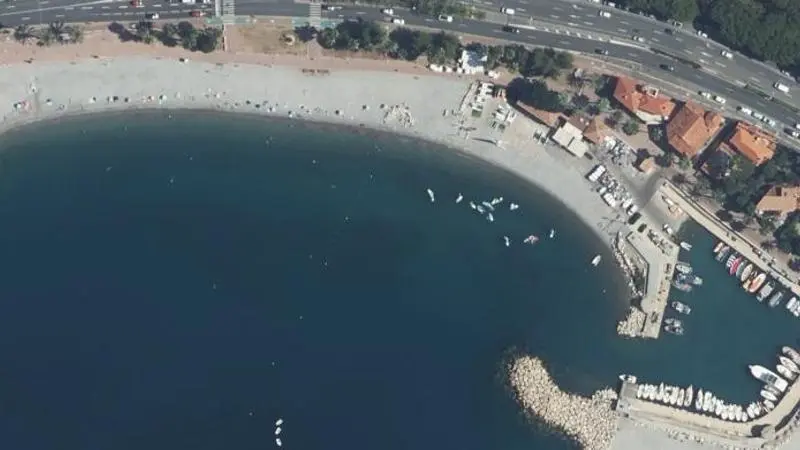 Vue aérienne : De l'Entree du Port
