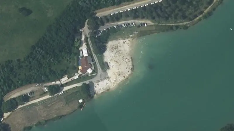 Vue aérienne : Plage du lac de Lupiac