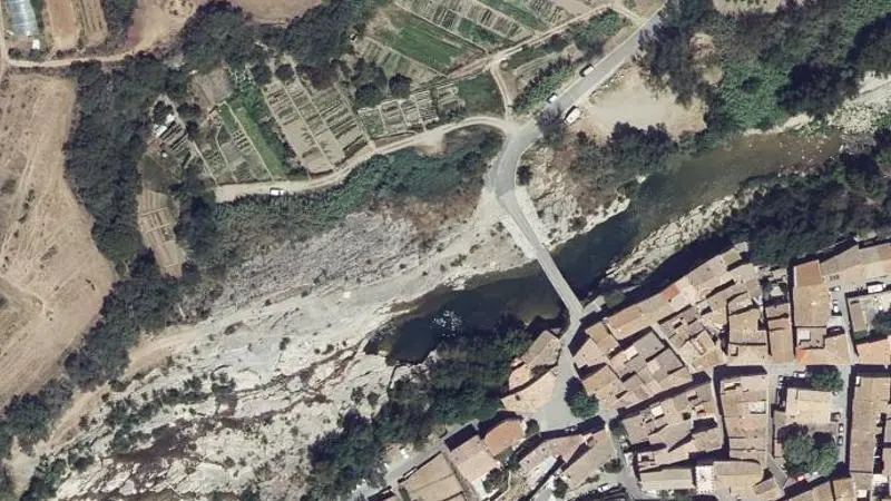 Vue aérienne : Le Pont sur l'Orbieu - les Fargues