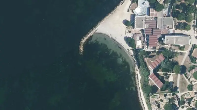 Vue aérienne : Etang de Thau - Plage du VVF
