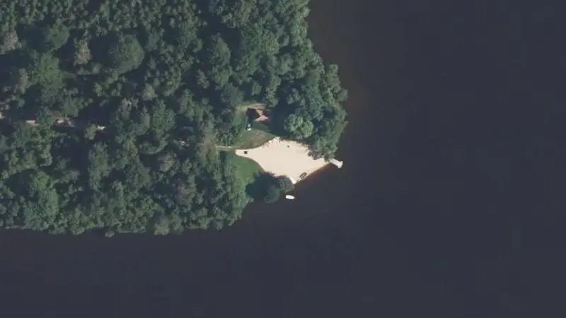 Vue aérienne : Plage de l'étang de la Toison