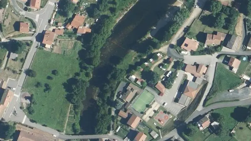 Vue aérienne : L'Eysse a la Plage d'Arcens