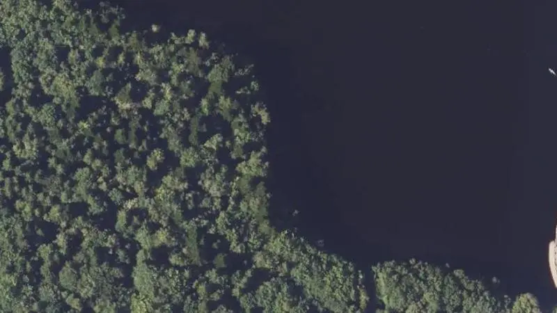 Vue aérienne : Plage du lac de Vassivière
