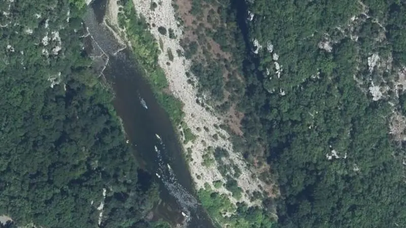 Vue aérienne : Plage du Chassezac