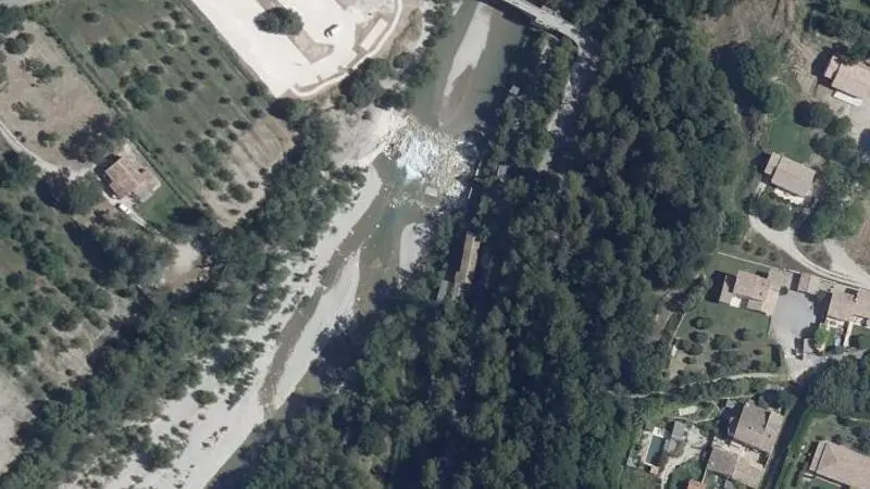 Vue aérienne : Pont Romain ( Ouveze )