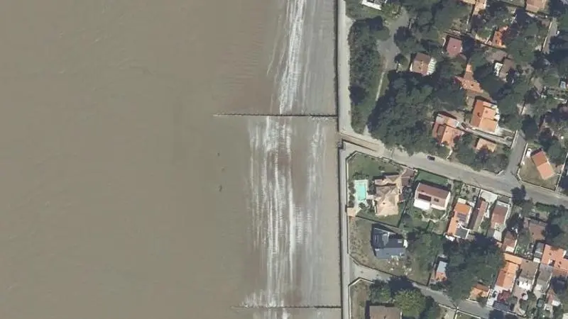 Vue aérienne : Plage des Poilus