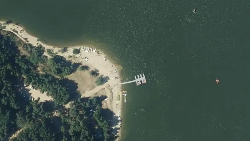Vue aérienne : Baignade de Réservoir de Naussac