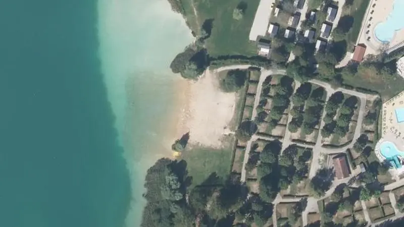 Vue aérienne : Plage du lac de Clairvaux
