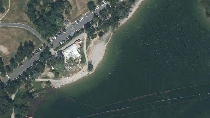 Vue aérienne : Miribel-Plage de la Baraka