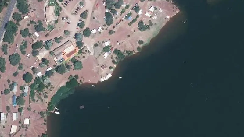 Vue aérienne : Lac du Salagou-Le Mas