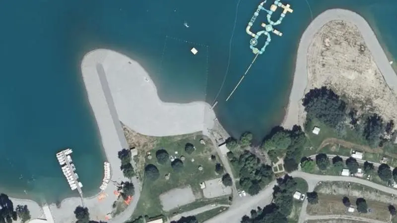 Vue aérienne : Base Nautique - Ubaye Plage