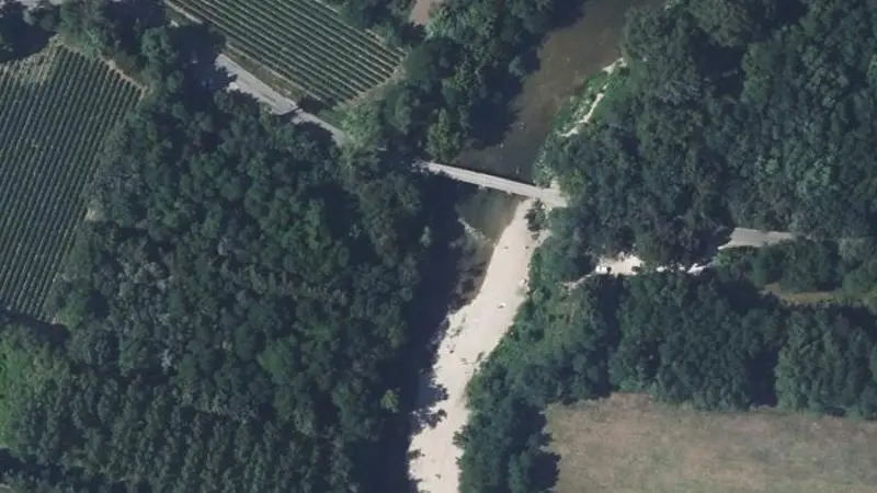 Vue aérienne : La Passerelle de Carmignan