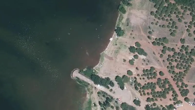 Vue aérienne : Lac du Salagou-Plage du Camping
