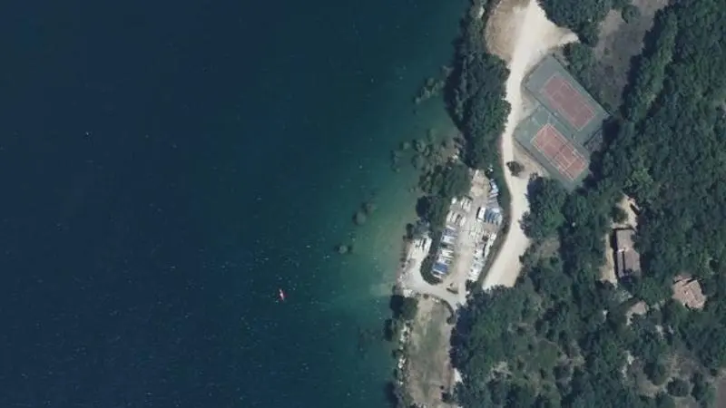 Vue aérienne : Piste EDF Tennis