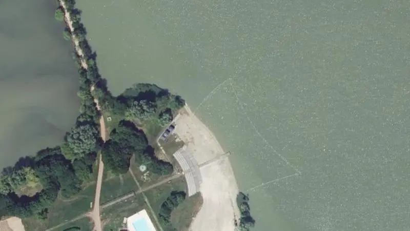 Vue aérienne : Etang de la Mutche (morhange Plage)