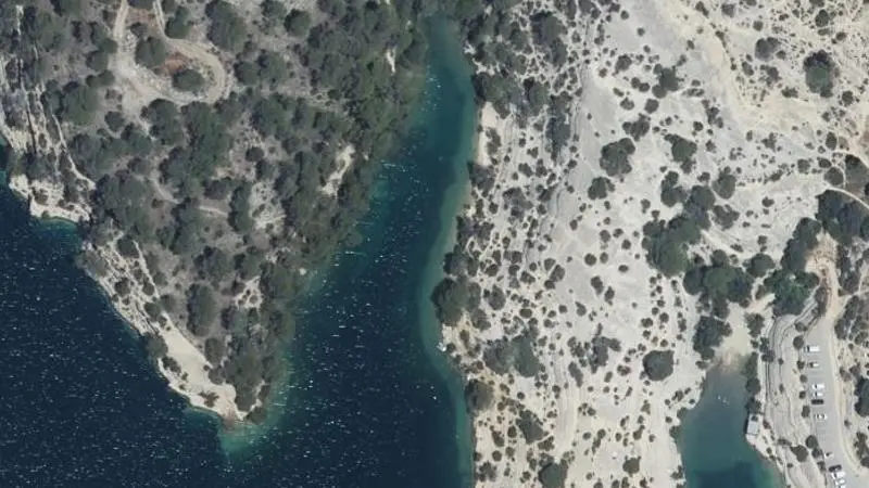 Vue aérienne : Deuxieme Anse Apres la Base Nautique