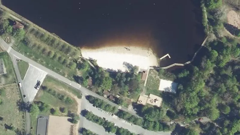 Vue aérienne : Plage de l'étang de Saint-Estèphe