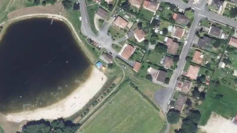 Vue aérienne : Plan d'eau de Cognac-La-Foret