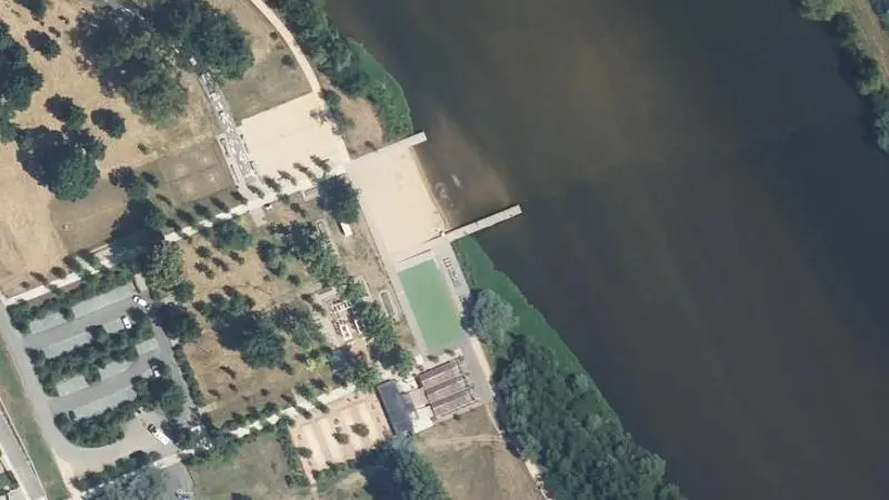 Vue aérienne : Moulins Plage Allier