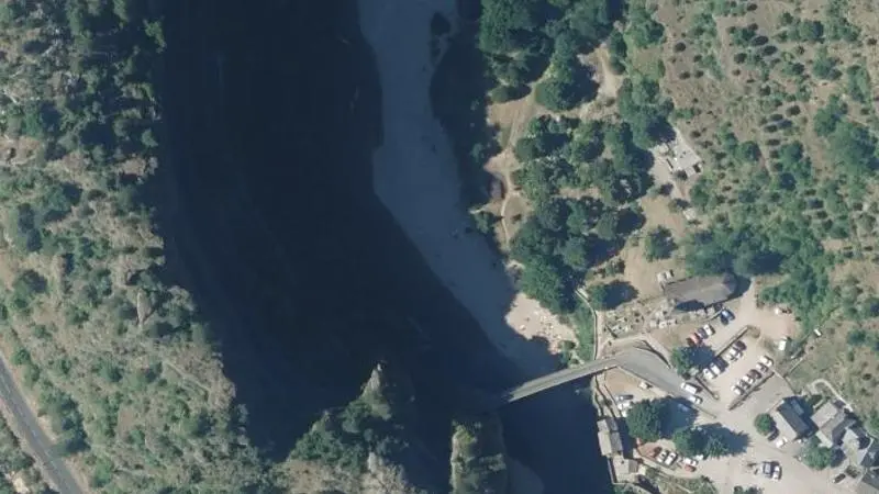 Vue aérienne : St Chely du Tarn