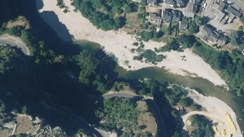 Vue aérienne : Baignade du Pont