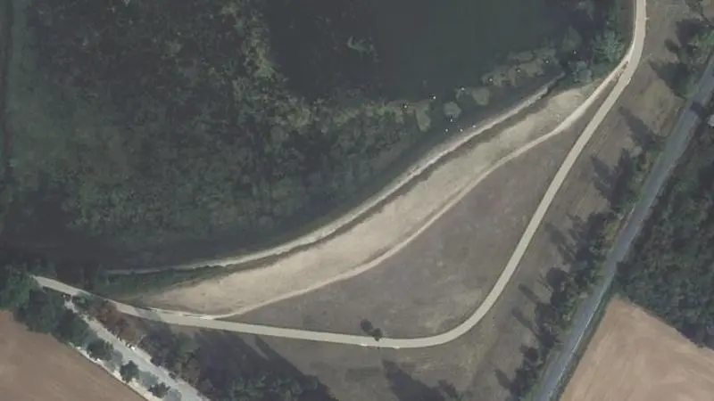 Vue aérienne : Plage du plan d'eau du Val d'Auron