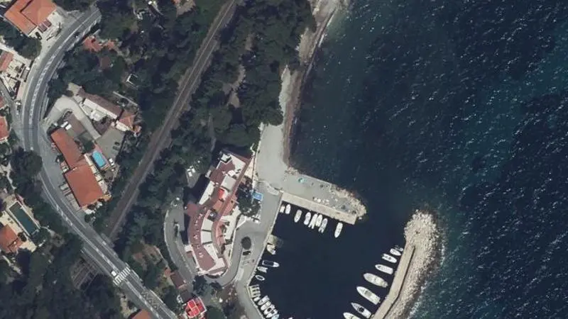 Vue aérienne : Cote Port Silva Maris