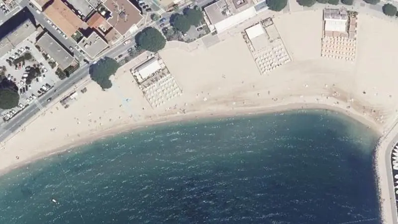 Vue aérienne : Plage Sainte Maxime Ville (casino)