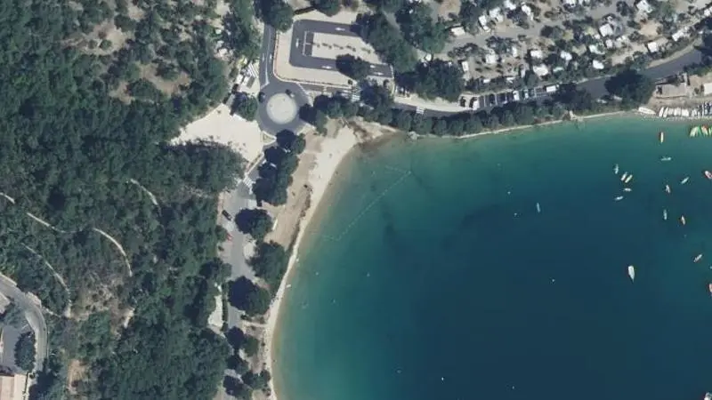 Vue aérienne : Plage du Village