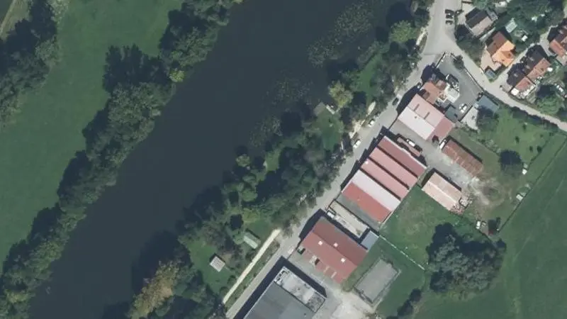 Vue aérienne : Plan d'eau - baignade