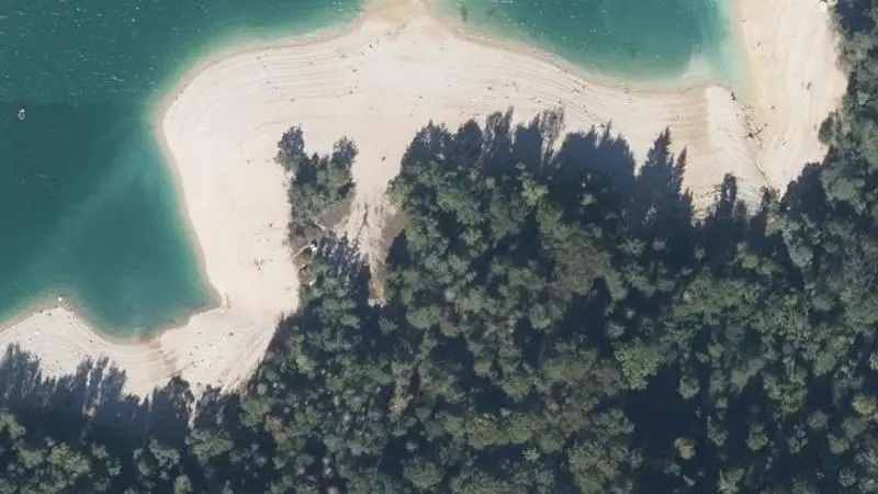 Vue aérienne : Plage de Maisod