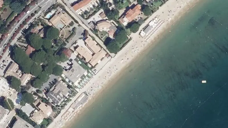 Vue aérienne : Plage les Collieres
