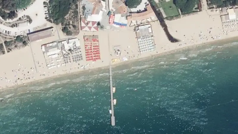 Vue aérienne : Plage la Douane Debarquement