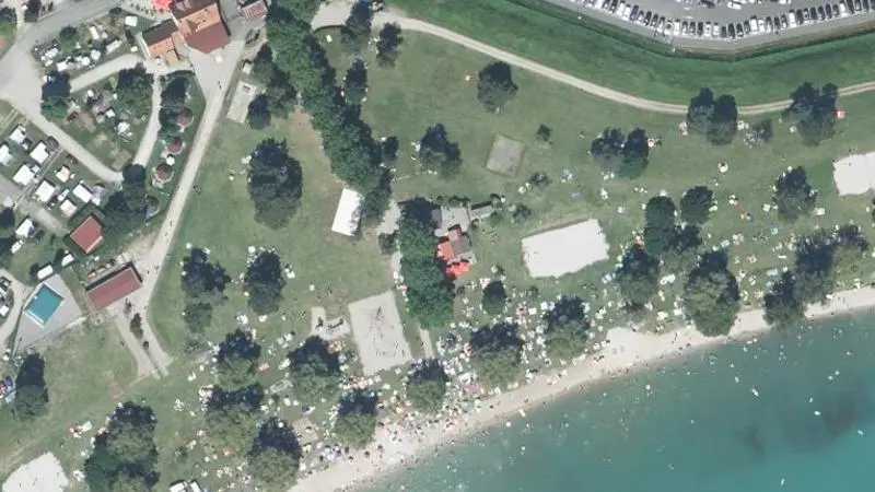 Vue aérienne : La plage des Mouettes