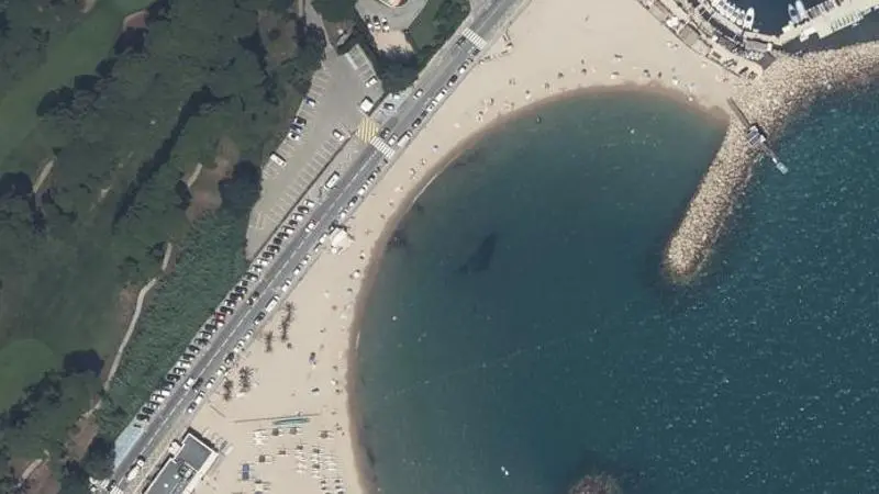 Vue aérienne : Dauphins