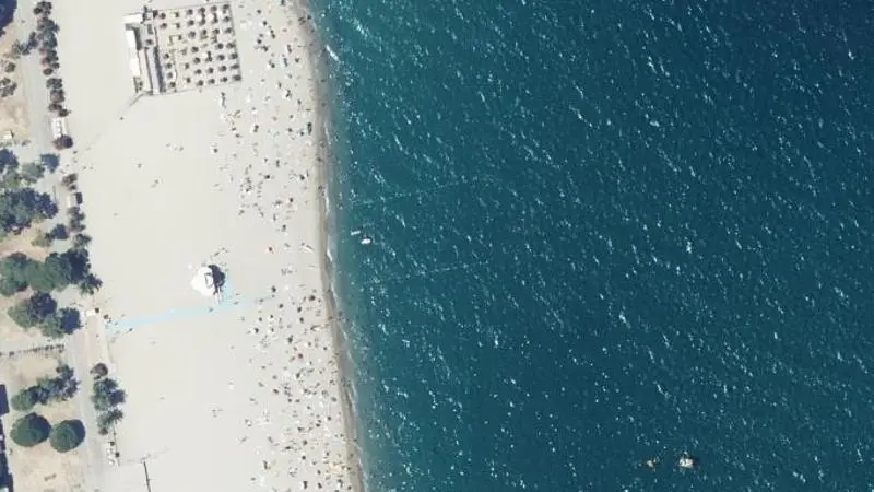 Vue aérienne : Plage Centre - les Pins