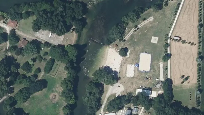 Vue aérienne : Bain des Dames