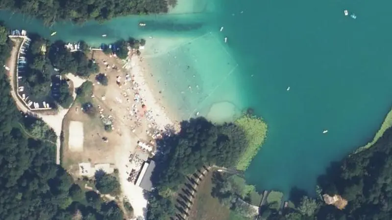Vue aérienne : Plage Base de Loisirs de Lepin