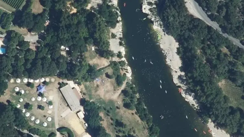 Vue aérienne : Plage de l'Ardèche