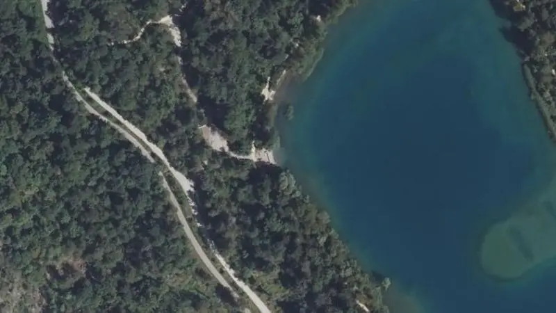 Vue aérienne : Baignade du lac de Buclet