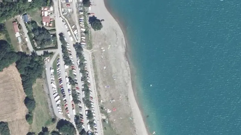Vue aérienne : Plage du lac de Monteynard-Avignonet