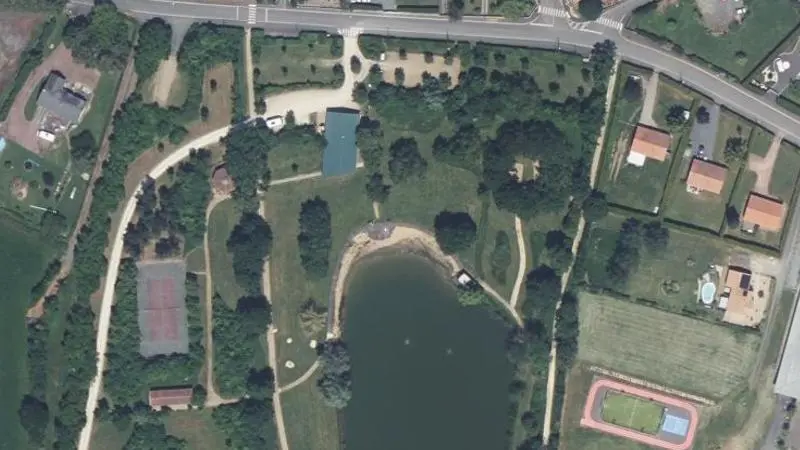 Vue aérienne : Base de loisirs des Adillons