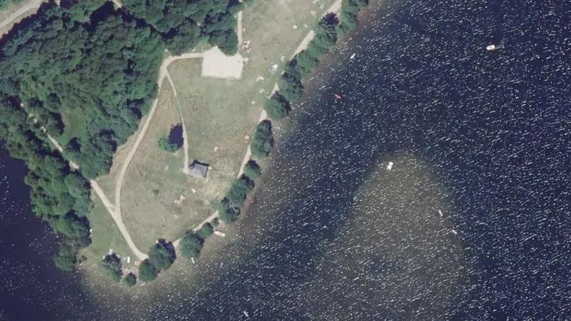 Vue aérienne : Baignade le Domaine