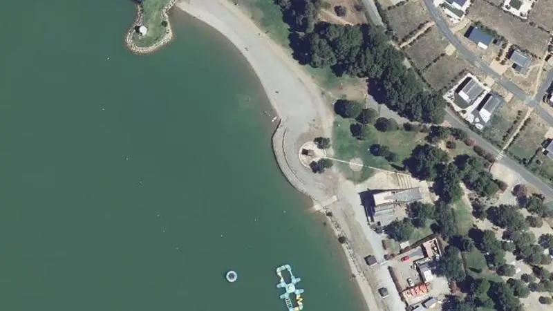 Vue aérienne : Etang de Jouarres