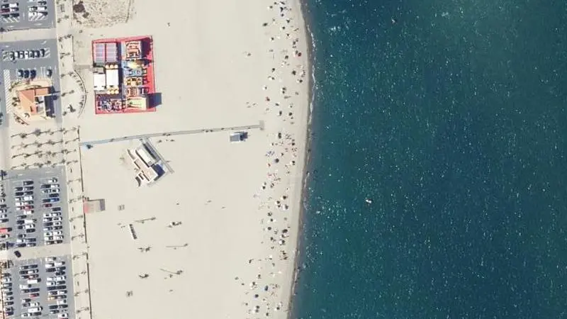 Vue aérienne : Plage du Village
