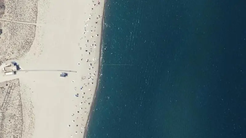 Vue aérienne : Plage Digue Sud du Port (p6)