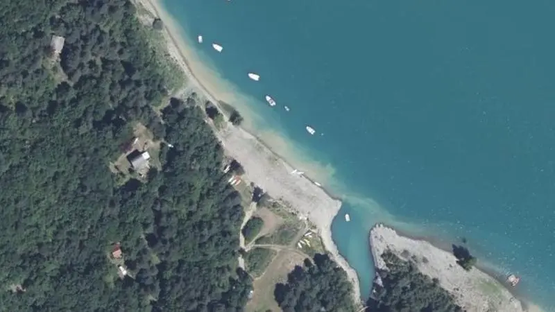 Vue aérienne : Plage du lac de Monteynard-Avignonet