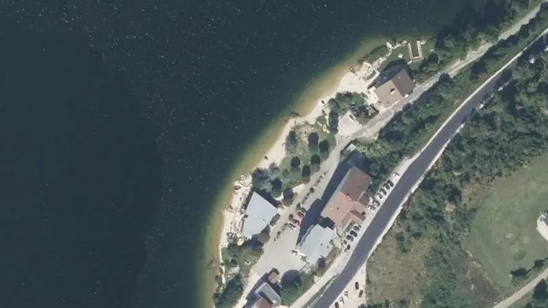 Vue aérienne : Plage du lac de l'Abbaye